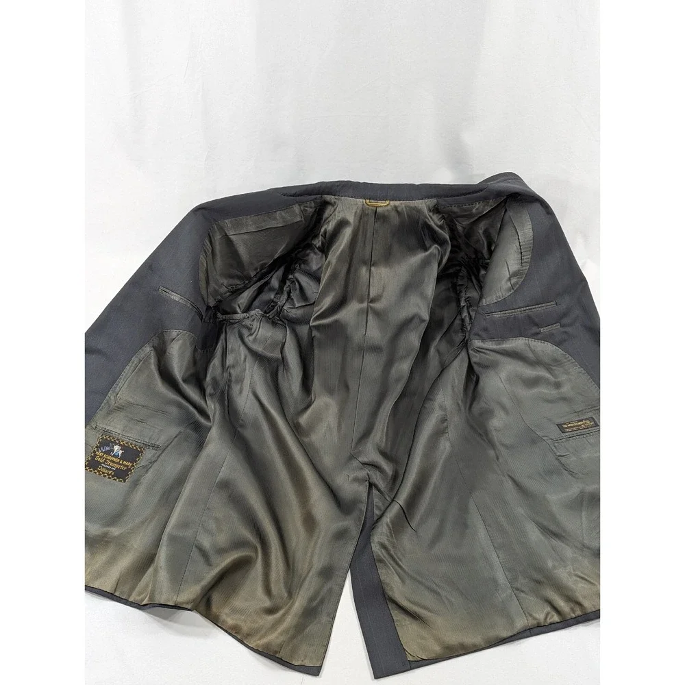 Hart Schaffner Marx Gold Trumpeter Mens Charcoal Self stripe‎ Dark Gray USA 42R